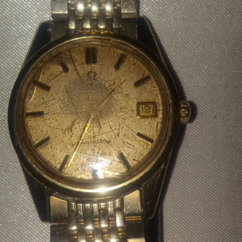 Gold Analog Men's Watch